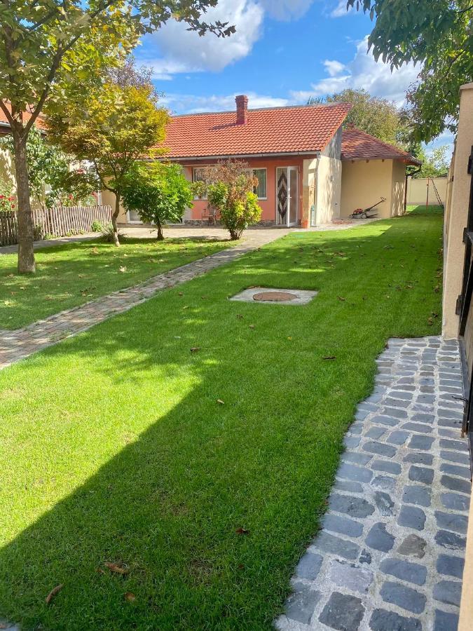 Confort House Lugoj Exterior photo